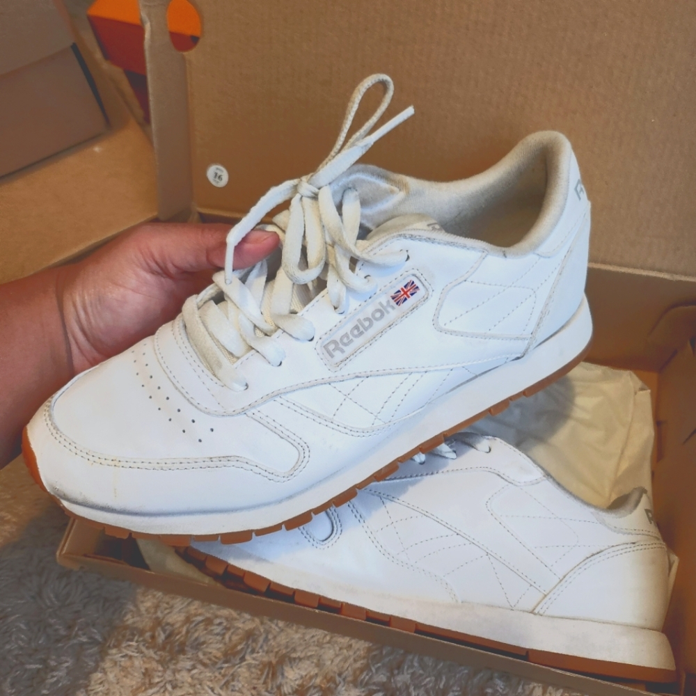 REEBOK clasic white